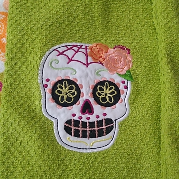 Celebrate Together Halloween Cotton Towels Sugar Skulls, Set of 4 - Picture 3 of 12
